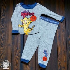 Vintage 90s/00s Walt Disney Tigger Basketball Pajama Set Pooh & Friends (2T)